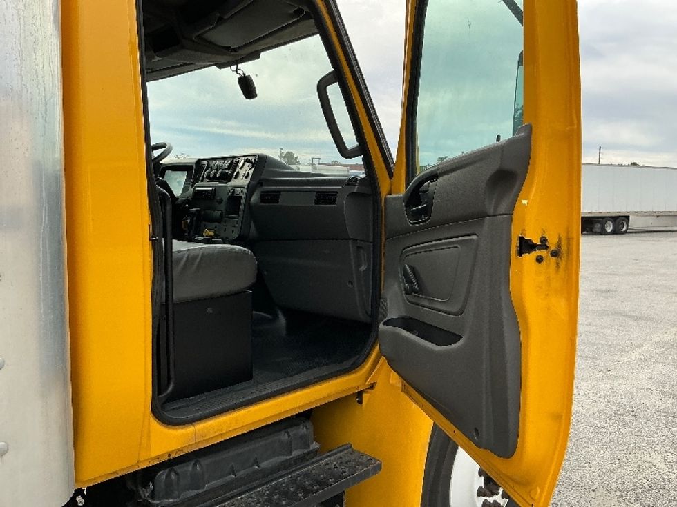 Medium Duty Box Truck-Light and Medium Duty Trucks-International-2021-MV607-Garden City-GA-205,474\n\t\tmiles-$ 42,500 - Image 19