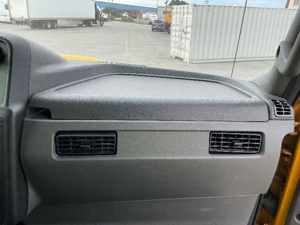 Medium Duty Box Truck-Light and Medium Duty Trucks-International-2021-MV607-Garden City-GA-205,474\n\t\tmiles-$ 42,500 - Image 20