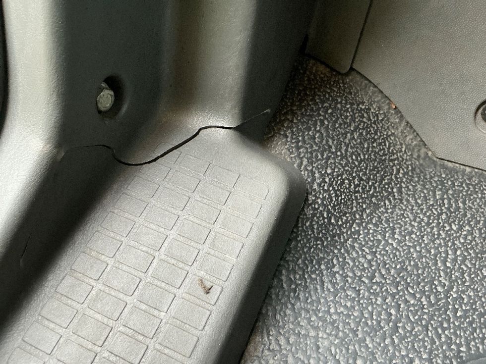 Medium Duty Box Truck-Light and Medium Duty Trucks-International-2021-MV607-Garden City-GA-205,474\n\t\tmiles-$ 42,500 - Image 24