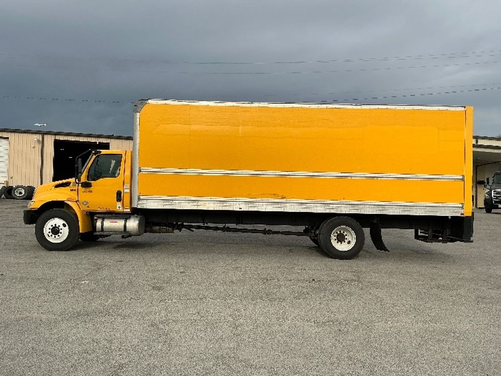 Medium Duty Box Truck-Light and Medium Duty Trucks-International-2021-MV607-Garden City-GA-205,474\n\t\tmiles-$ 42,500 - Image 4