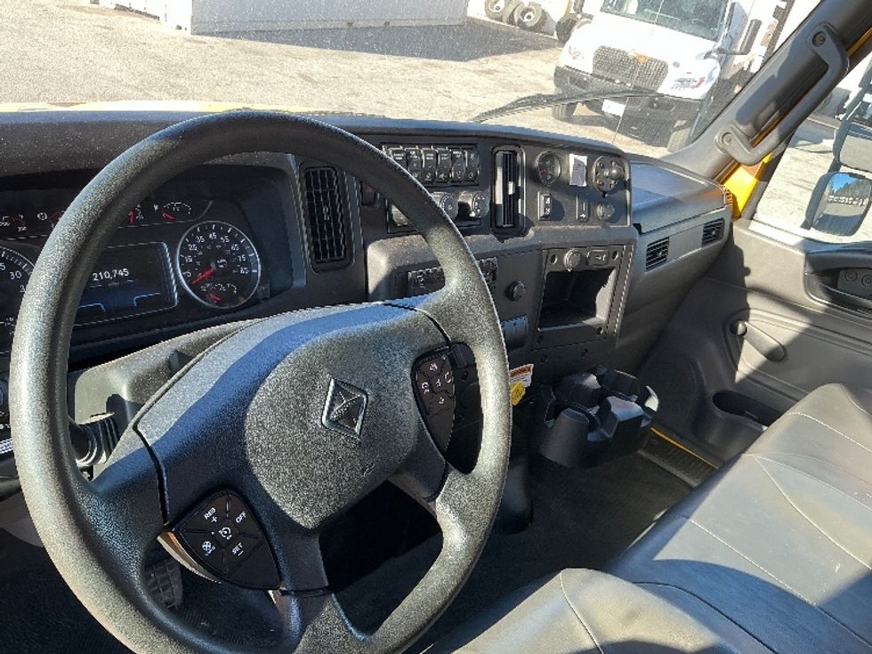 Medium Duty Box Truck-Light and Medium Duty Trucks-International-2021-MV607-Garden City-GA-210,746\n\t\tmiles-$ 41,750 - Image 15