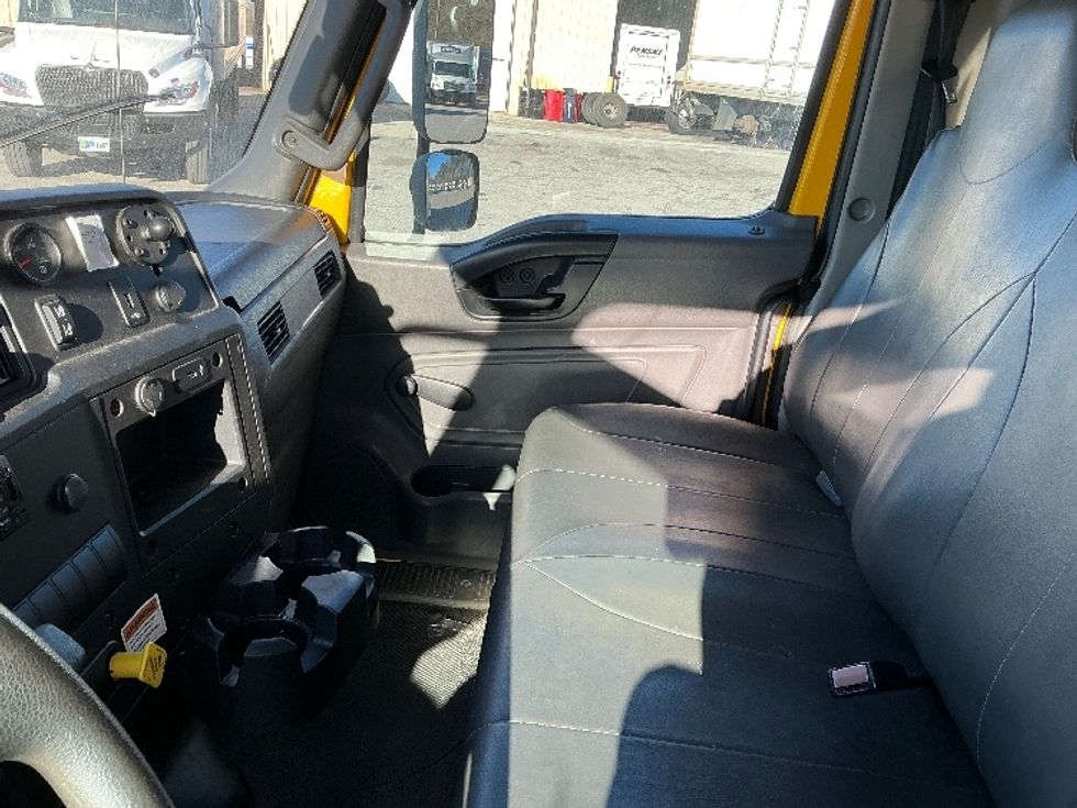 Medium Duty Box Truck-Light and Medium Duty Trucks-International-2021-MV607-Garden City-GA-210,746\n\t\tmiles-$ 41,750 - Image 17