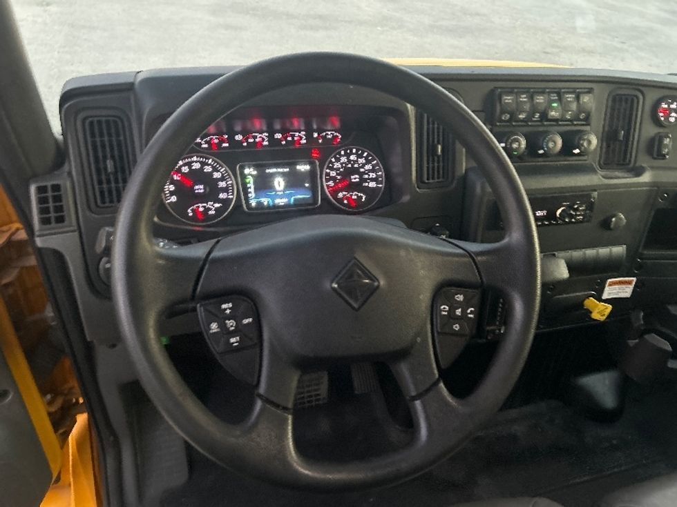 Medium Duty Box Truck-Light and Medium Duty Trucks-International-2021-MV607-Garden City-GA-220,979\n\t\tmiles-$ 40,250 - Image 17