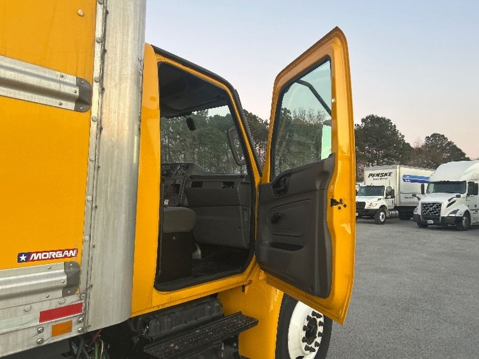 Medium Duty Box Truck-Light and Medium Duty Trucks-International-2021-MV607-Garden City-GA-220,979\n\t\tmiles-$ 40,250 - Image 19