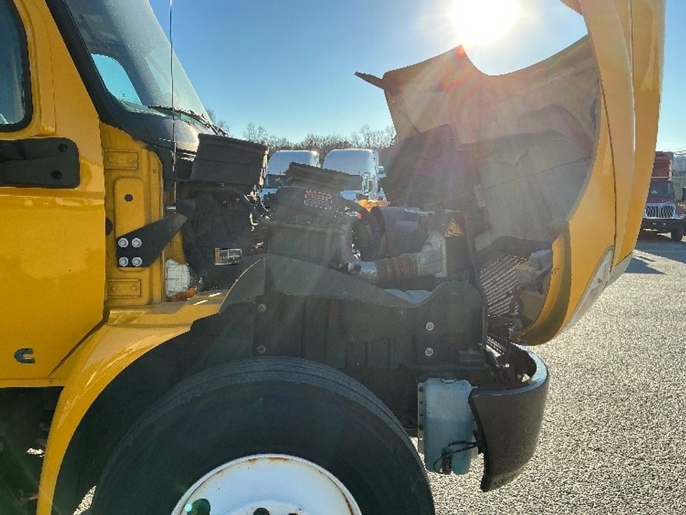 Medium Duty Box Truck-Light and Medium Duty Trucks-International-2021-MV607-Garden City-GA-246,890\n\t\tmiles-$ 34,500 - Image 22