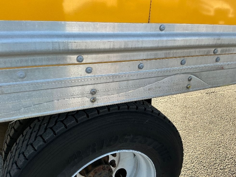 Medium Duty Box Truck-Light and Medium Duty Trucks-International-2021-MV607-Garden City-GA-246,890\n\t\tmiles-$ 34,500 - Image 26