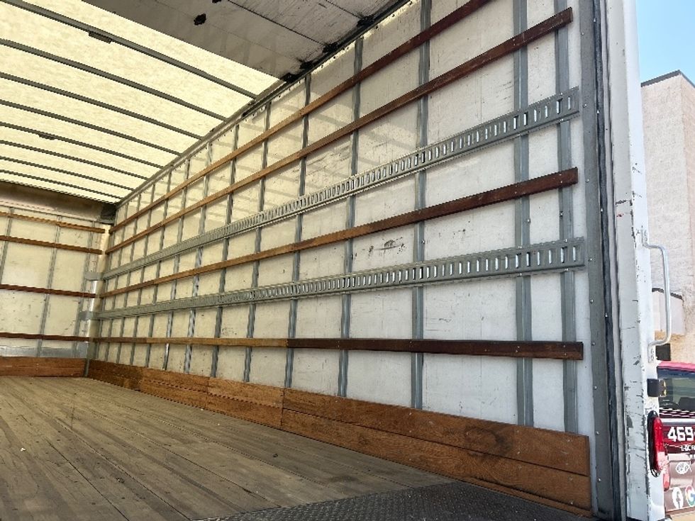 Medium Duty Box Truck-Light and Medium Duty Trucks-International-2021-MV607-Garland-TX-124,812\n\t\tmiles-$ 70,250 - Image 12