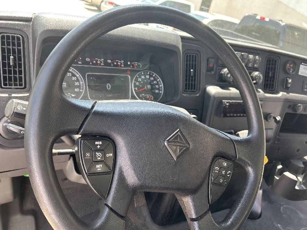 Medium Duty Box Truck-Light and Medium Duty Trucks-International-2021-MV607-Garland-TX-124,812\n\t\tmiles-$ 70,250 - Image 17