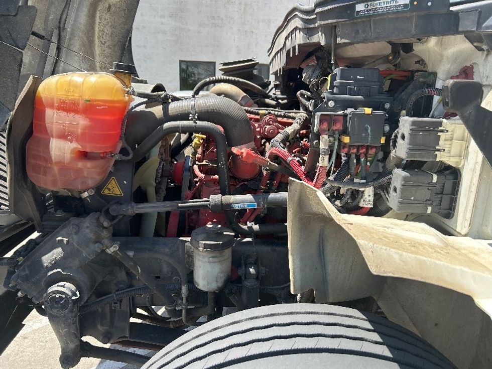 Medium Duty Box Truck-Light and Medium Duty Trucks-International-2021-MV607-Garland-TX-124,812\n\t\tmiles-$ 70,250 - Image 24