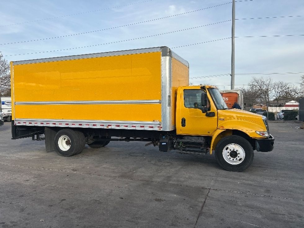 Medium Duty Box Truck-Light and Medium Duty Trucks-International-2021-MV607-Garland-TX-166,898\n\t\tmiles-$ 40,750 - Image 13