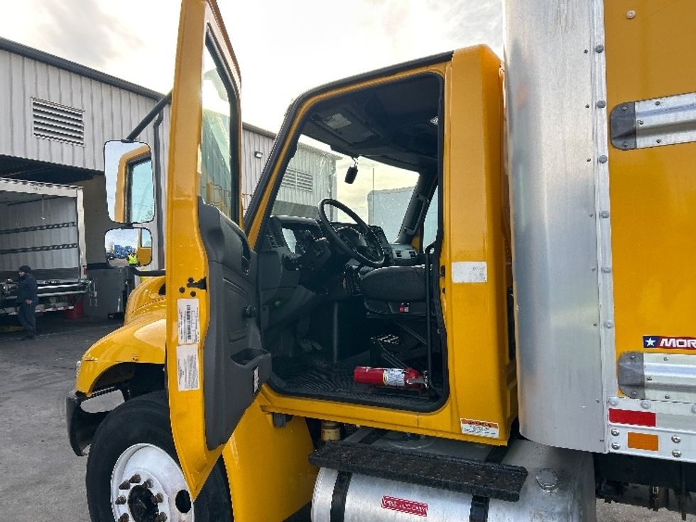 Medium Duty Box Truck-Light and Medium Duty Trucks-International-2021-MV607-Garland-TX-166,898\n\t\tmiles-$ 40,750 - Image 14