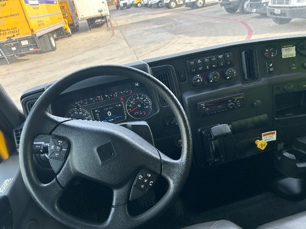 Medium Duty Box Truck-Light and Medium Duty Trucks-International-2021-MV607-Garland-TX-166,898\n\t\tmiles-$ 40,750 - Image 16