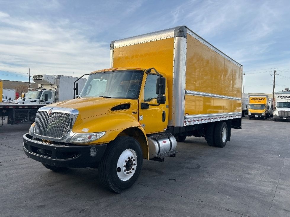 Medium Duty Box Truck-Light and Medium Duty Trucks-International-2021-MV607-Garland-TX-166,898\n\t\tmiles-$ 40,750 - Image 3