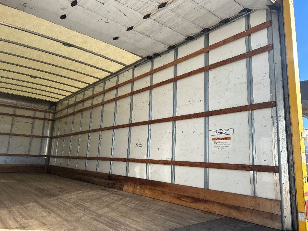 Medium Duty Box Truck-Light and Medium Duty Trucks-International-2021-MV607-Garland-TX-191,986\n\t\tmiles-$ 43,500 - Image 12