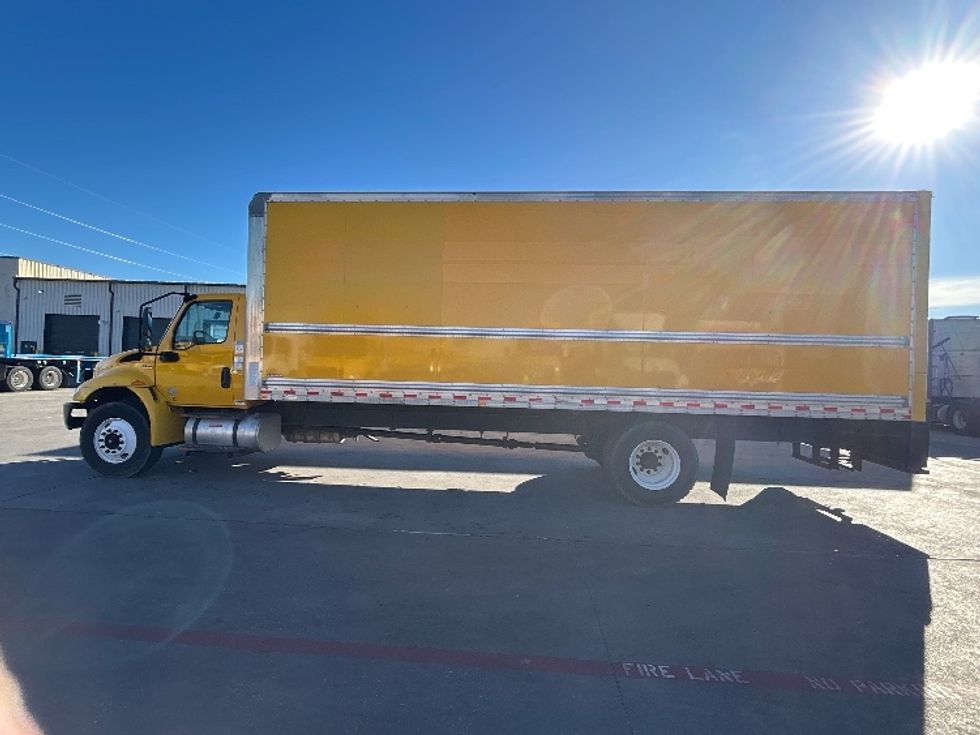 Medium Duty Box Truck-Light and Medium Duty Trucks-International-2021-MV607-Garland-TX-191,986\n\t\tmiles-$ 43,500 - Image 4