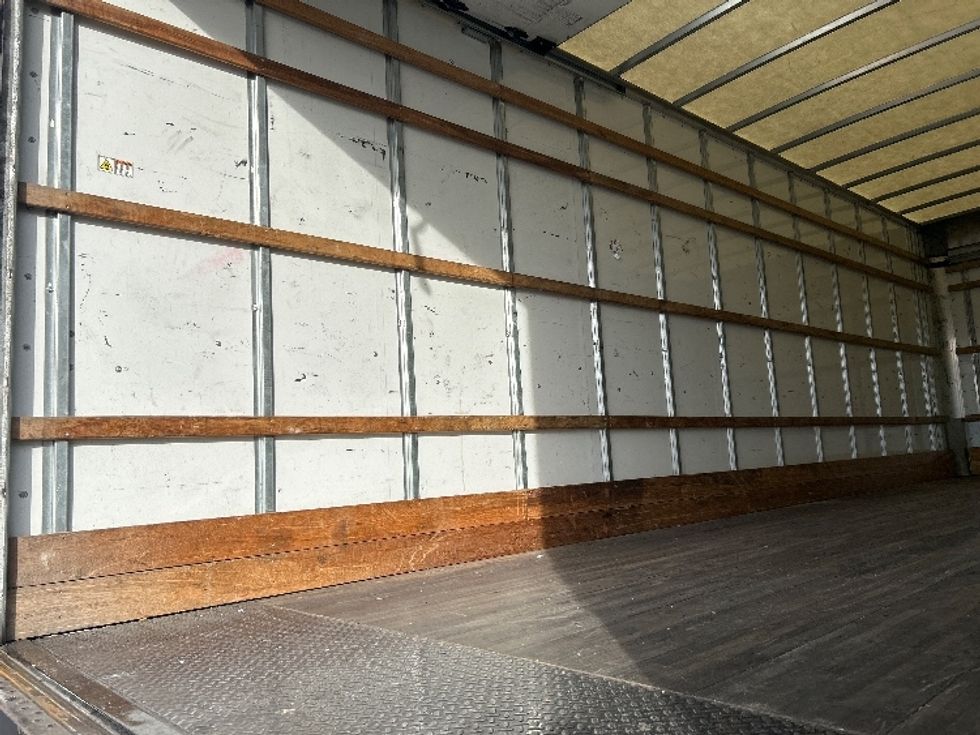 Medium Duty Box Truck-Light and Medium Duty Trucks-International-2021-MV607-Garland-TX-199,195\n\t\tmiles-$ 42,500 - Image 11