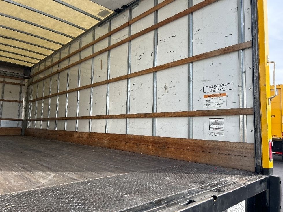 Medium Duty Box Truck-Light and Medium Duty Trucks-International-2021-MV607-Garland-TX-199,195\n\t\tmiles-$ 42,500 - Image 12