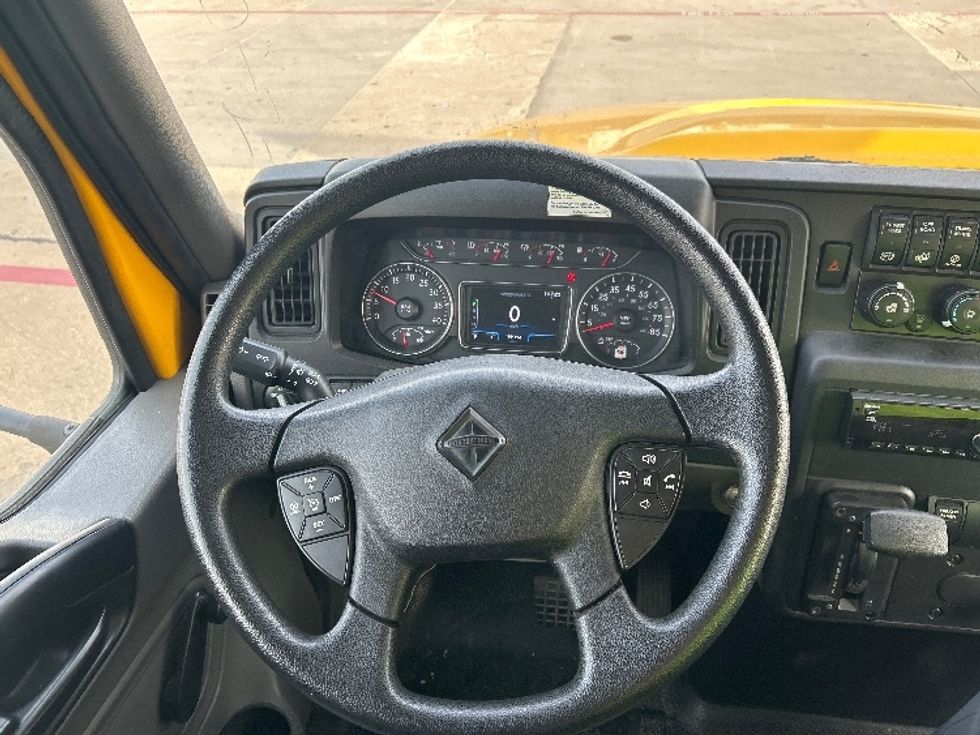 Medium Duty Box Truck-Light and Medium Duty Trucks-International-2021-MV607-Garland-TX-199,195\n\t\tmiles-$ 42,500 - Image 18