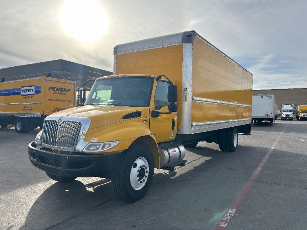 Medium Duty Box Truck-Light and Medium Duty Trucks-International-2021-MV607-Garland-TX-199,195\n\t\tmiles-$ 42,500 - Image 3