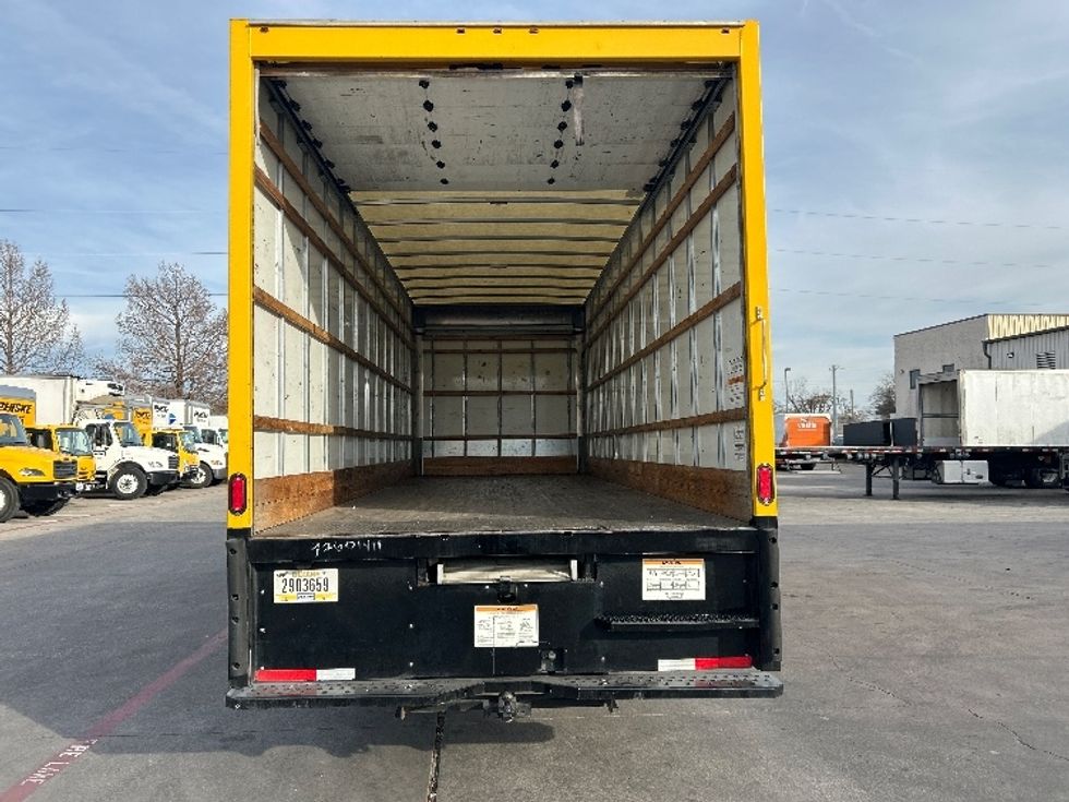 Medium Duty Box Truck-Light and Medium Duty Trucks-International-2021-MV607-Garland-TX-199,195\n\t\tmiles-$ 42,500 - Image 8