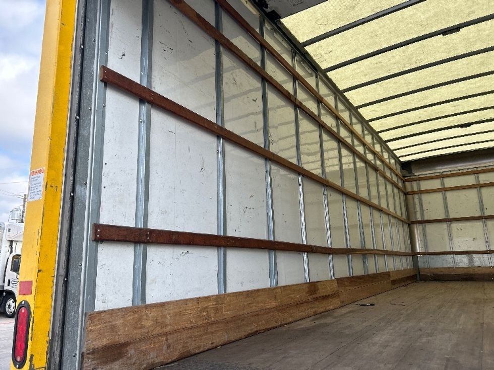 Medium Duty Box Truck-Light and Medium Duty Trucks-International-2021-MV607-Garland-TX-200,069\n\t\tmiles-$ 42,250 - Image 11