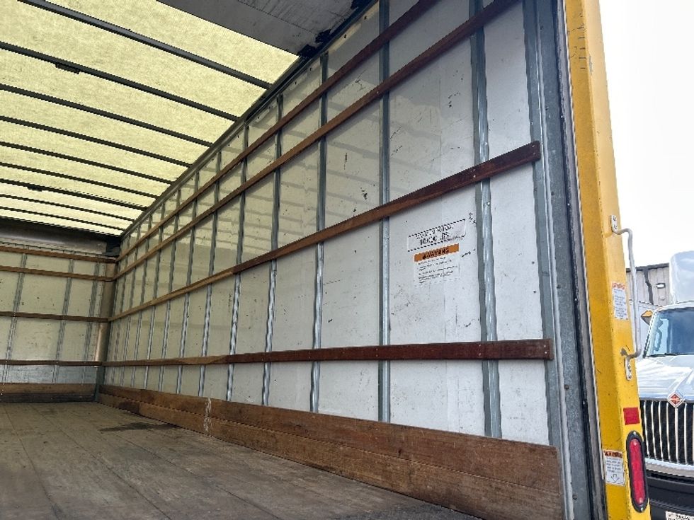 Medium Duty Box Truck-Light and Medium Duty Trucks-International-2021-MV607-Garland-TX-200,069\n\t\tmiles-$ 42,250 - Image 12
