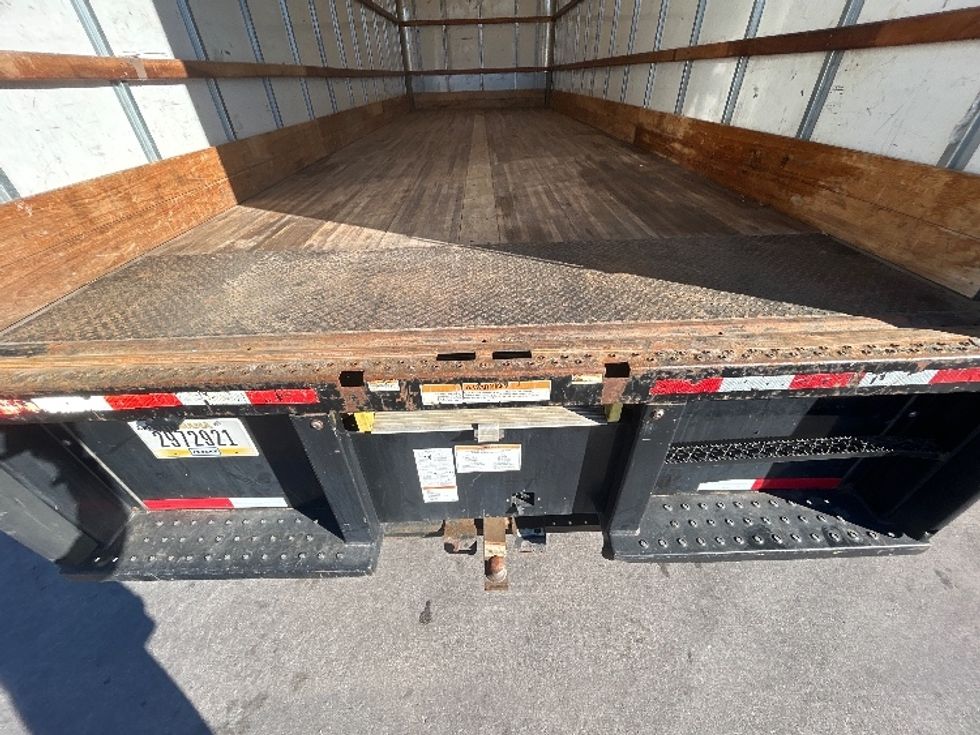 Medium Duty Box Truck-Light and Medium Duty Trucks-International-2021-MV607-Garland-TX-200,080\n\t\tmiles-$ 42,250 - Image 10