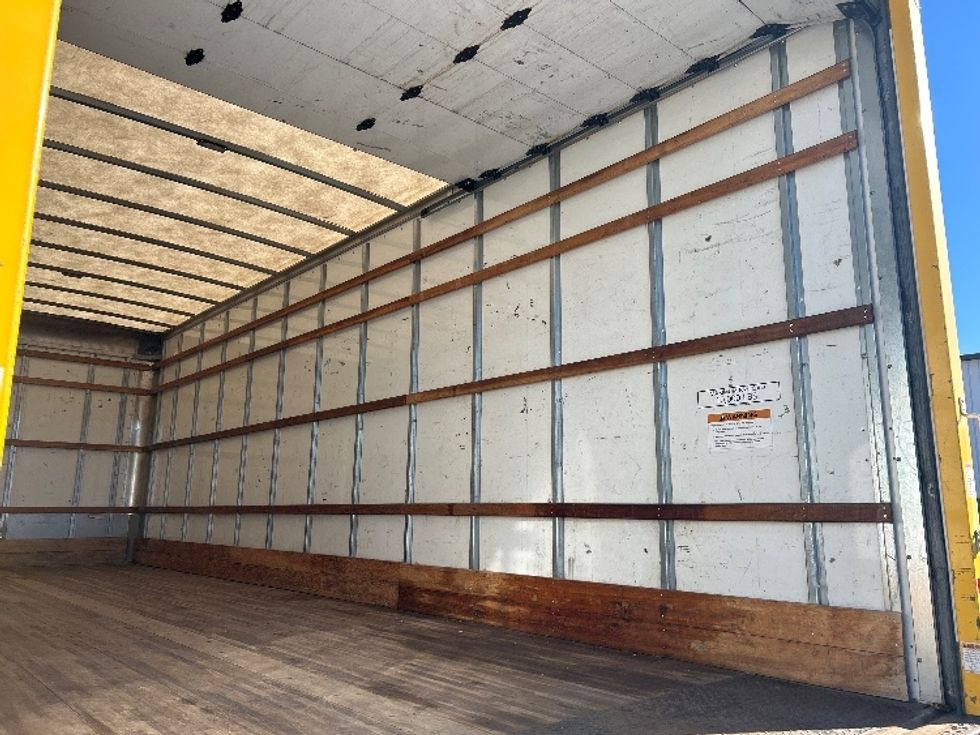 Medium Duty Box Truck-Light and Medium Duty Trucks-International-2021-MV607-Garland-TX-200,080\n\t\tmiles-$ 42,250 - Image 12