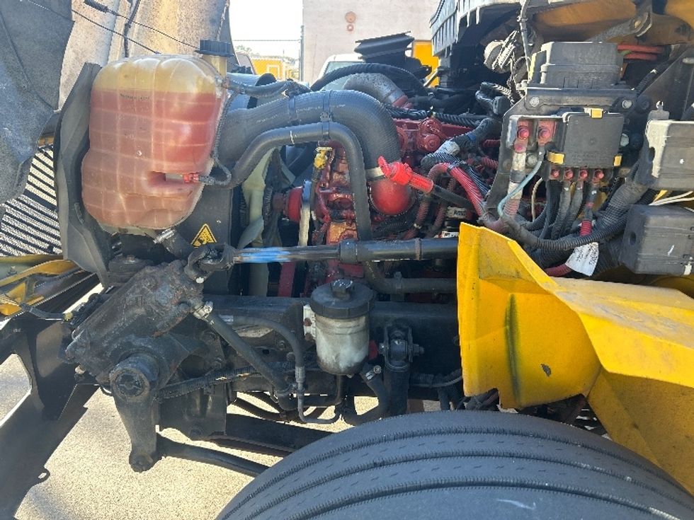 Medium Duty Box Truck-Light and Medium Duty Trucks-International-2021-MV607-Garland-TX-200,080\n\t\tmiles-$ 42,250 - Image 24