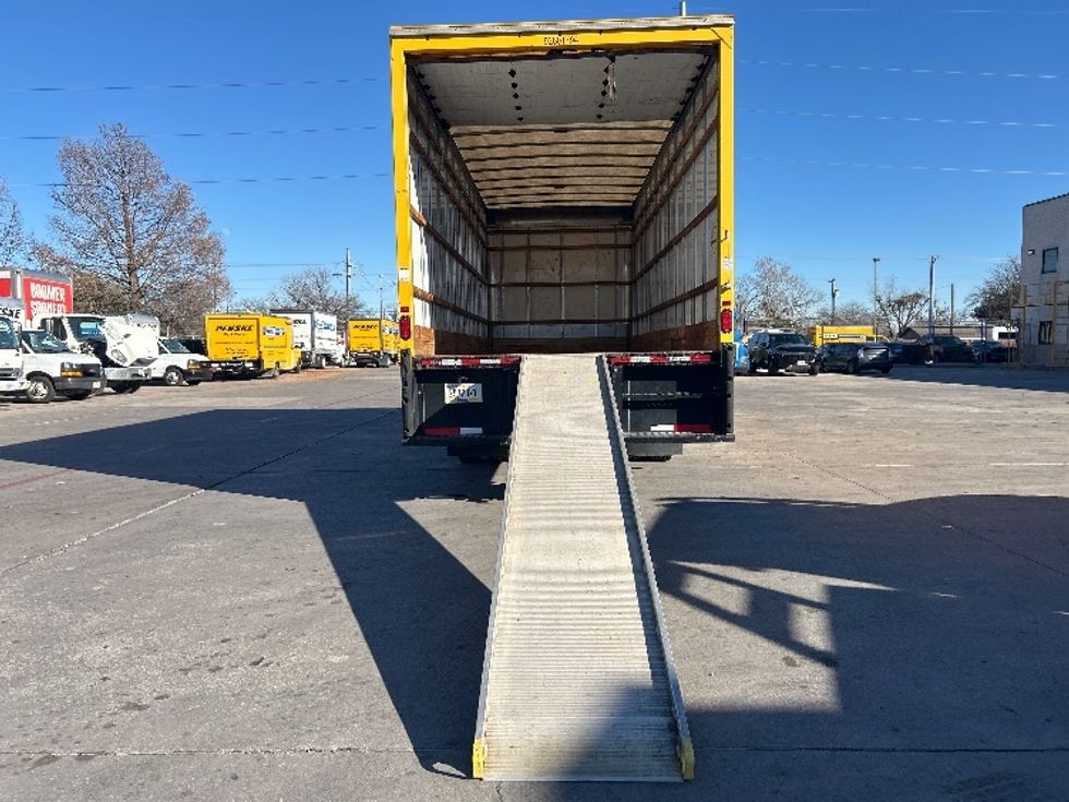 Medium Duty Box Truck-Light and Medium Duty Trucks-International-2021-MV607-Garland-TX-200,080\n\t\tmiles-$ 42,250 - Image 9