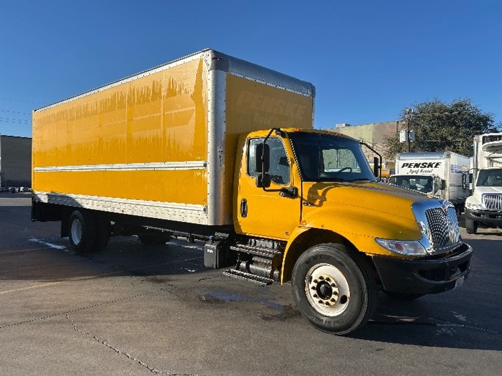 Medium Duty Box Truck-Light and Medium Duty Trucks-International-2021-MV607-Garland-TX-211,889\n\t\tmiles-$ 37,000 - Image 1