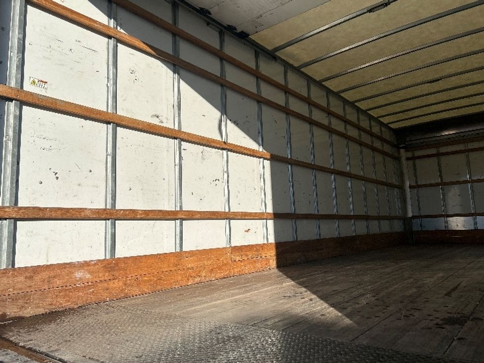Medium Duty Box Truck-Light and Medium Duty Trucks-International-2021-MV607-Garland-TX-211,889\n\t\tmiles-$ 37,000 - Image 11