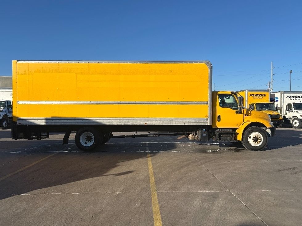 Medium Duty Box Truck-Light and Medium Duty Trucks-International-2021-MV607-Garland-TX-211,889\n\t\tmiles-$ 37,000 - Image 15