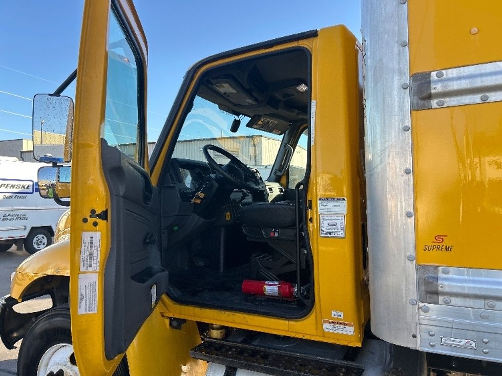 Medium Duty Box Truck-Light and Medium Duty Trucks-International-2021-MV607-Garland-TX-211,889\n\t\tmiles-$ 37,000 - Image 16