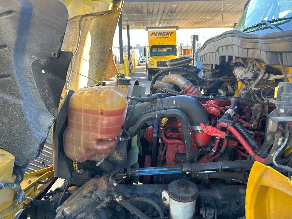 Medium Duty Box Truck-Light and Medium Duty Trucks-International-2021-MV607-Garland-TX-211,889\n\t\tmiles-$ 37,000 - Image 24