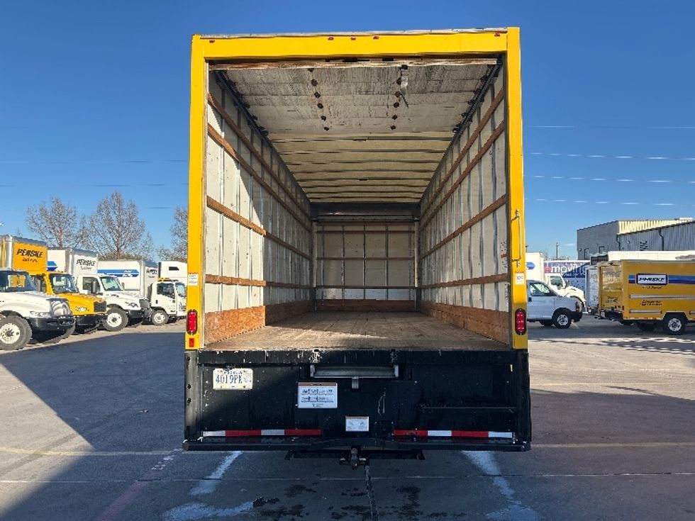 Medium Duty Box Truck-Light and Medium Duty Trucks-International-2021-MV607-Garland-TX-211,889\n\t\tmiles-$ 37,000 - Image 9