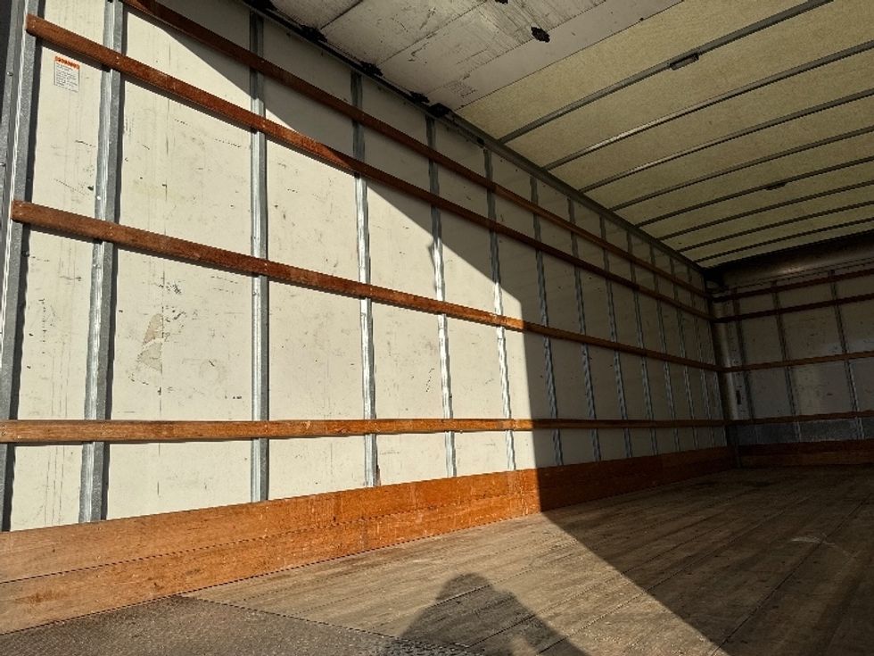 Medium Duty Box Truck-Light and Medium Duty Trucks-International-2021-MV607-Garland-TX-216,622\n\t\tmiles-$ 39,750 - Image 11