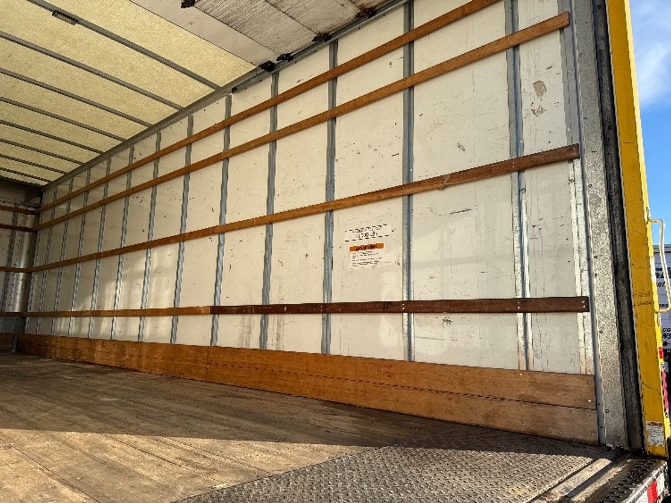 Medium Duty Box Truck-Light and Medium Duty Trucks-International-2021-MV607-Garland-TX-216,622\n\t\tmiles-$ 39,750 - Image 12