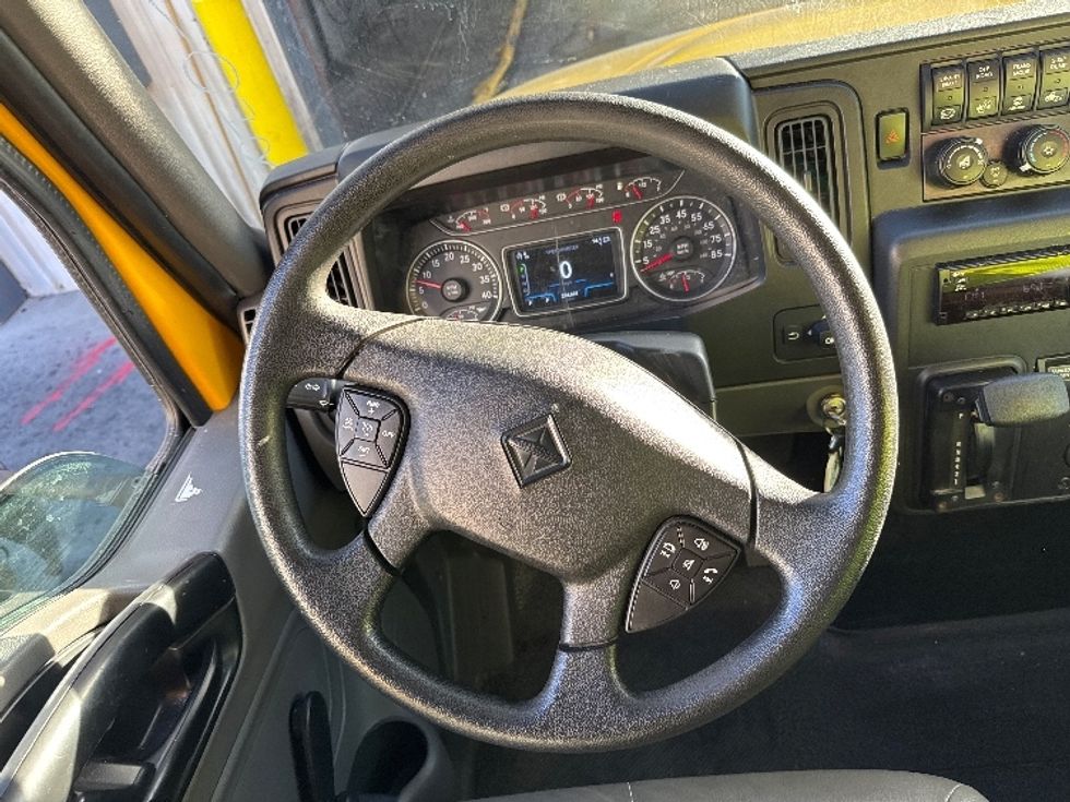 Medium Duty Box Truck-Light and Medium Duty Trucks-International-2021-MV607-Garland-TX-216,622\n\t\tmiles-$ 39,750 - Image 17