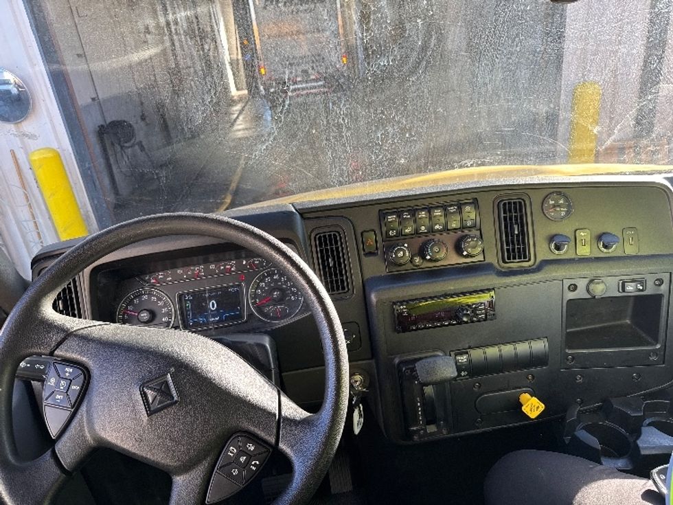 Medium Duty Box Truck-Light and Medium Duty Trucks-International-2021-MV607-Garland-TX-216,622\n\t\tmiles-$ 39,750 - Image 18