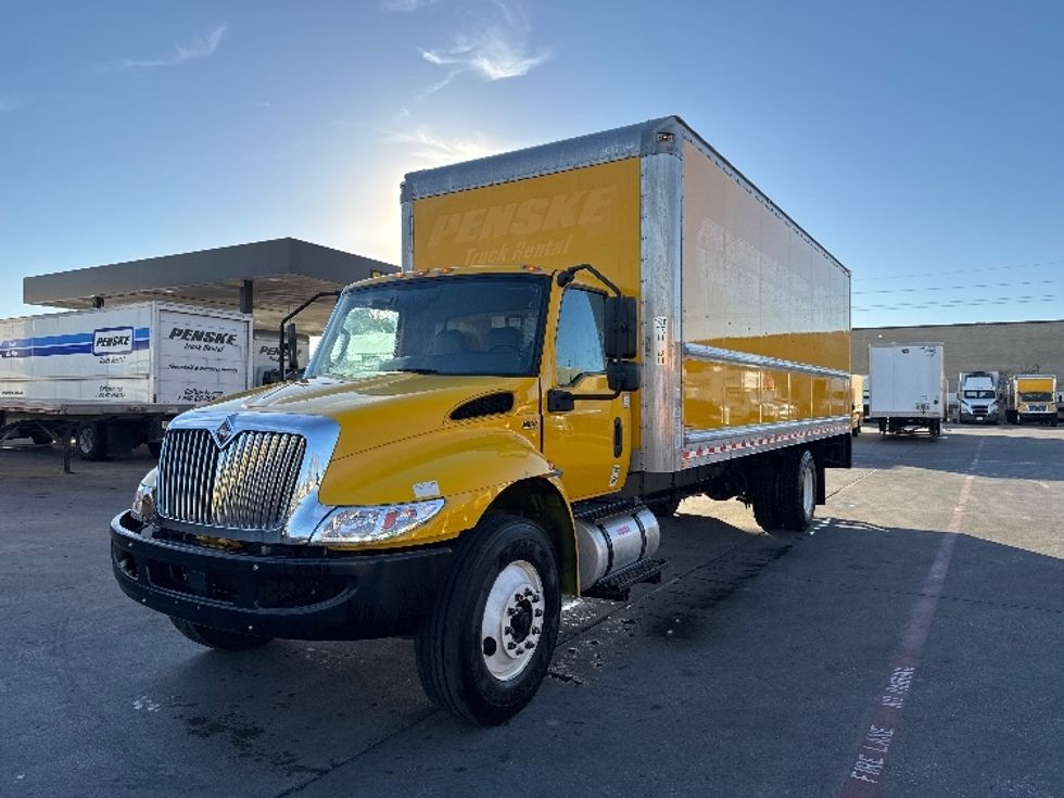 Medium Duty Box Truck-Light and Medium Duty Trucks-International-2021-MV607-Garland-TX-216,622\n\t\tmiles-$ 39,750 - Image 3