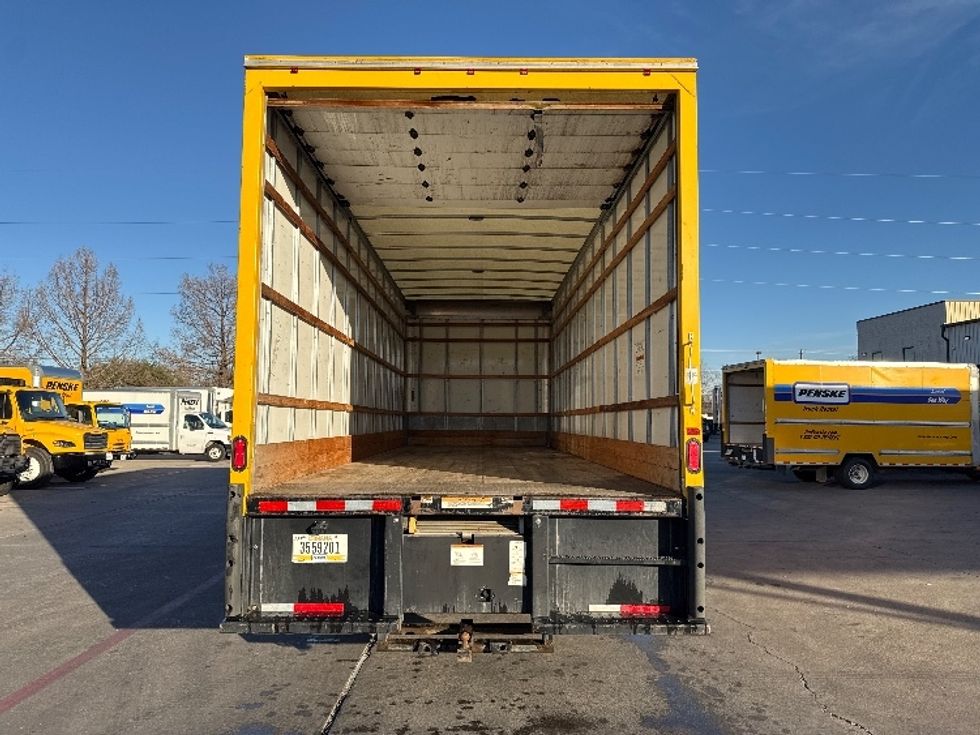 Medium Duty Box Truck-Light and Medium Duty Trucks-International-2021-MV607-Garland-TX-216,622\n\t\tmiles-$ 39,750 - Image 8