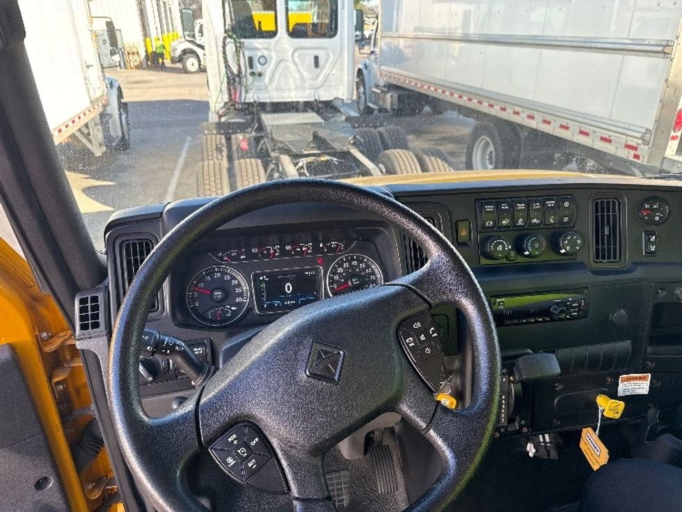 Medium Duty Box Truck-Light and Medium Duty Trucks-International-2021-MV607-Garland-TX-218,175\n\t\tmiles-$ 39,750 - Image 17