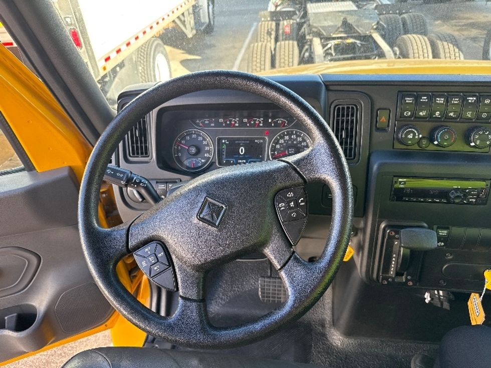 Medium Duty Box Truck-Light and Medium Duty Trucks-International-2021-MV607-Garland-TX-218,175\n\t\tmiles-$ 39,750 - Image 18