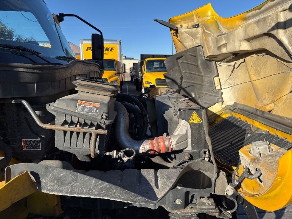 Medium Duty Box Truck-Light and Medium Duty Trucks-International-2021-MV607-Garland-TX-218,175\n\t\tmiles-$ 39,750 - Image 21