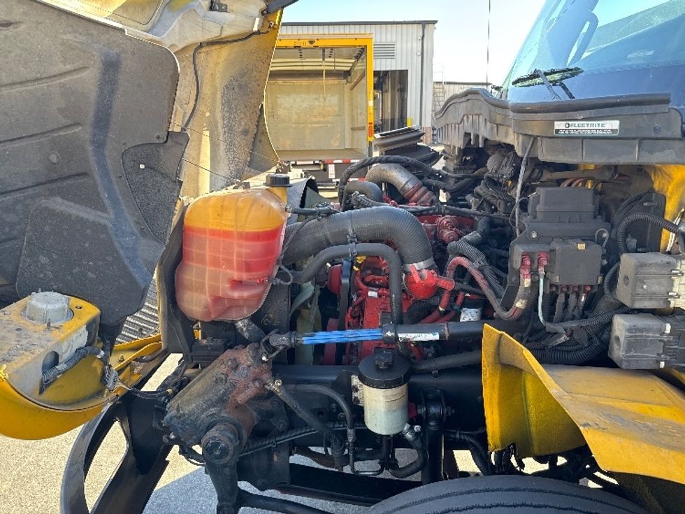 Medium Duty Box Truck-Light and Medium Duty Trucks-International-2021-MV607-Garland-TX-218,175\n\t\tmiles-$ 39,750 - Image 22