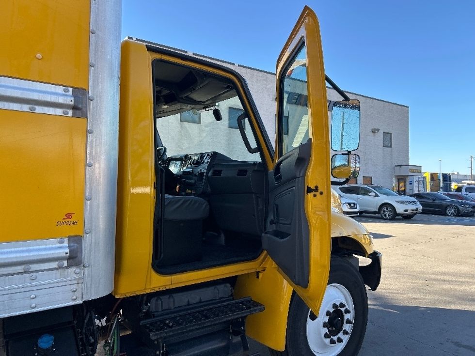 Medium Duty Box Truck-Light and Medium Duty Trucks-International-2021-MV607-Garland-TX-233,471\n\t\tmiles-$ 37,500 - Image 20