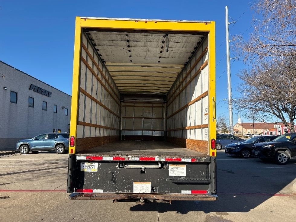 Medium Duty Box Truck-Light and Medium Duty Trucks-International-2021-MV607-Garland-TX-233,471\n\t\tmiles-$ 37,500 - Image 8
