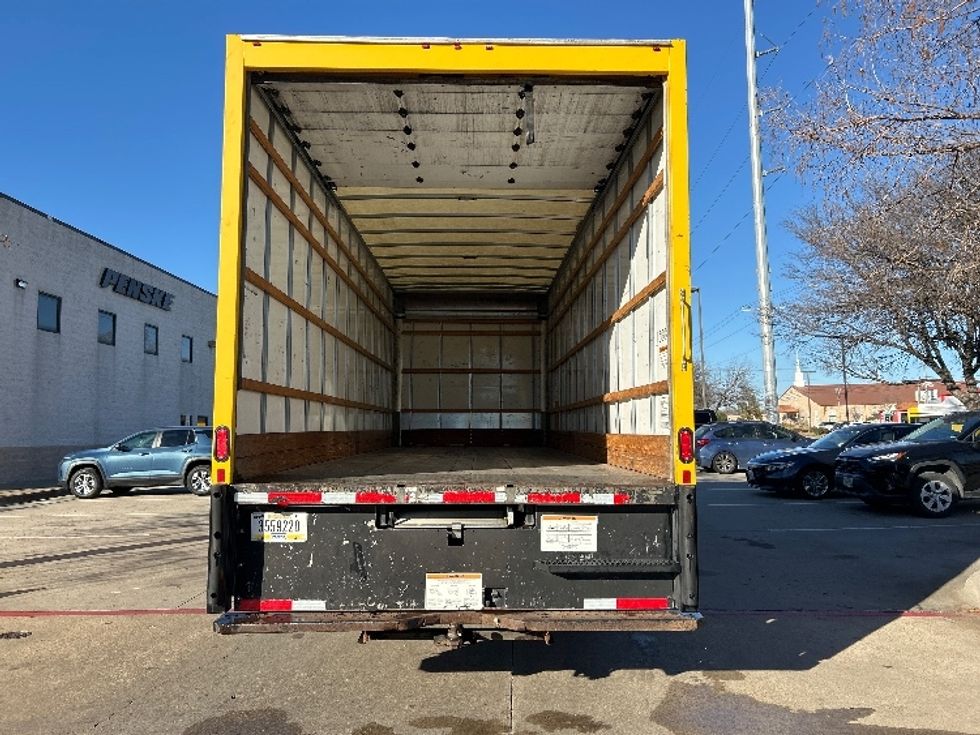 Medium Duty Box Truck-Light and Medium Duty Trucks-International-2021-MV607-Garland-TX-233,471\n\t\tmiles-$ 37,500 - Image 9
