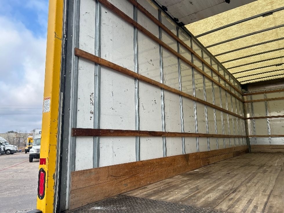 Medium Duty Box Truck-Light and Medium Duty Trucks-International-2021-MV607-Garland-TX-240,354\n\t\tmiles-$ 34,750 - Image 11